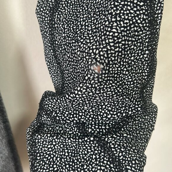 Lululemon Sz 4 Leggings Salt Alpine Black White Print Reflective - Picture 7 of 12